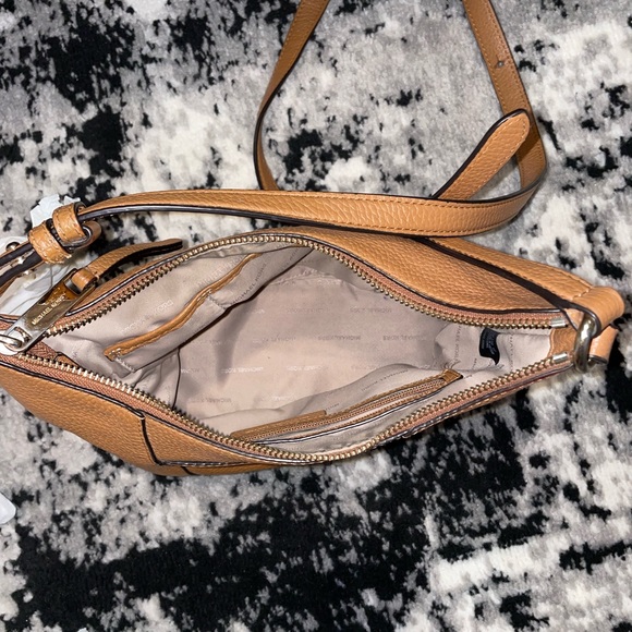 Michael kors crossbody bag - Picture 6 of 13